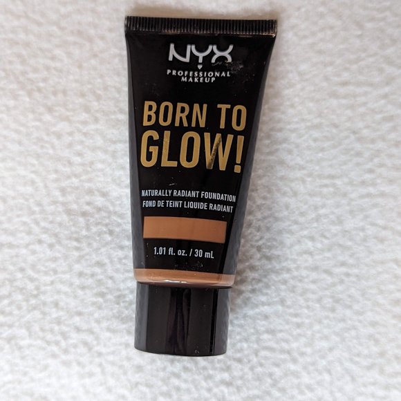 🌷4/$20 Mahogany BTGRF16 Born To Glow Naturally Radiant Foundation NYX - Picture 3 of 7